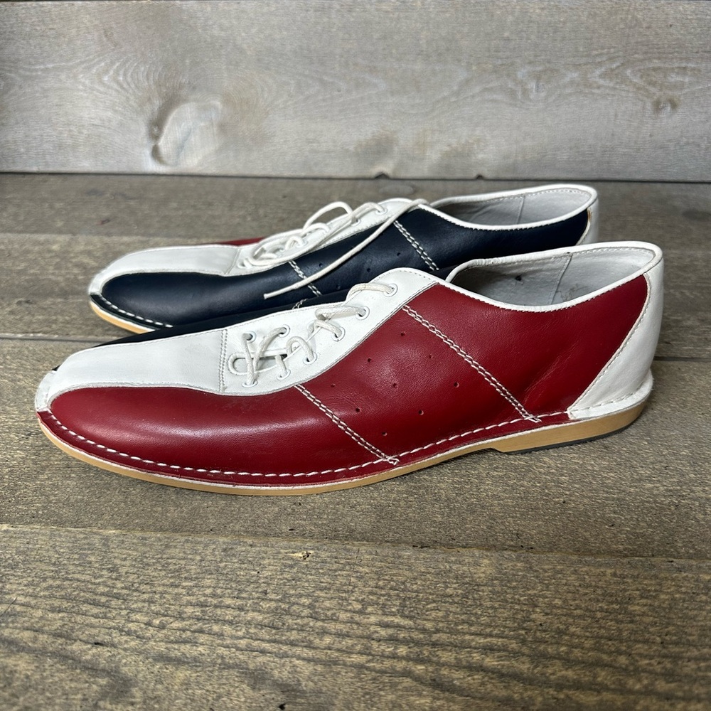 Madcap England Men's EU 41 US 8-8.5 Bowling Shoes Retro Mod Red White Black